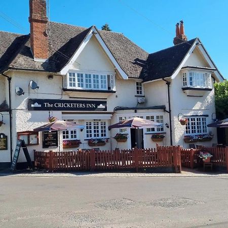 The Cricketers Inn Martyr Worthy Экстерьер фото
